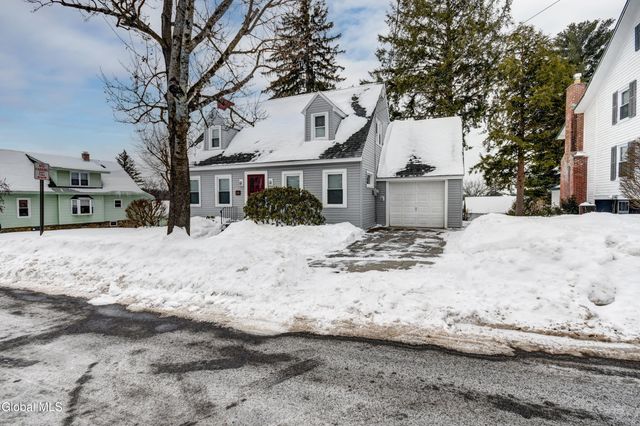 110 E Montgomery Street, Johnstown, NY 12095