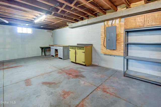 110 E Montgomery Street, Johnstown, NY 12095