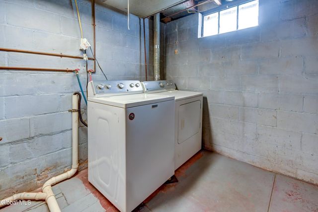 110 E Montgomery Street, Johnstown, NY 12095