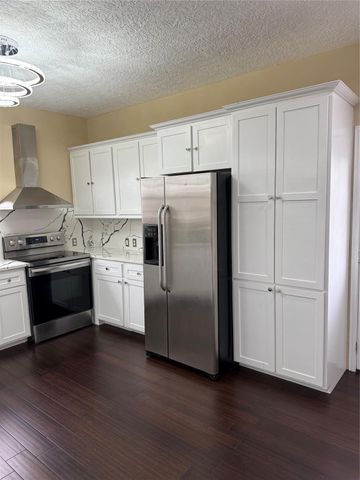 77 Road 5231, Cleveland, TX 77327