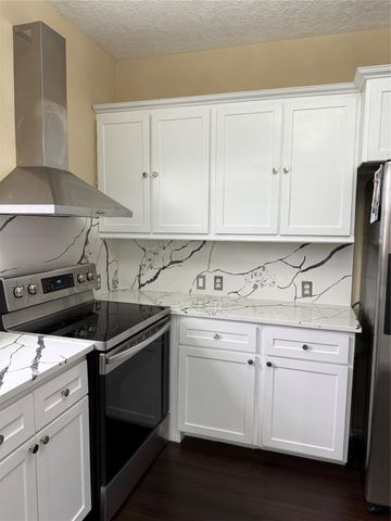 77 Road 5231, Cleveland, TX 77327