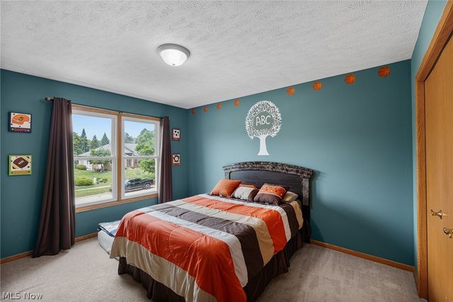 13435 Glenbrook Drive, Strongsville, OH 44136