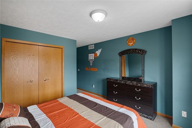 13435 Glenbrook Drive, Strongsville, OH 44136