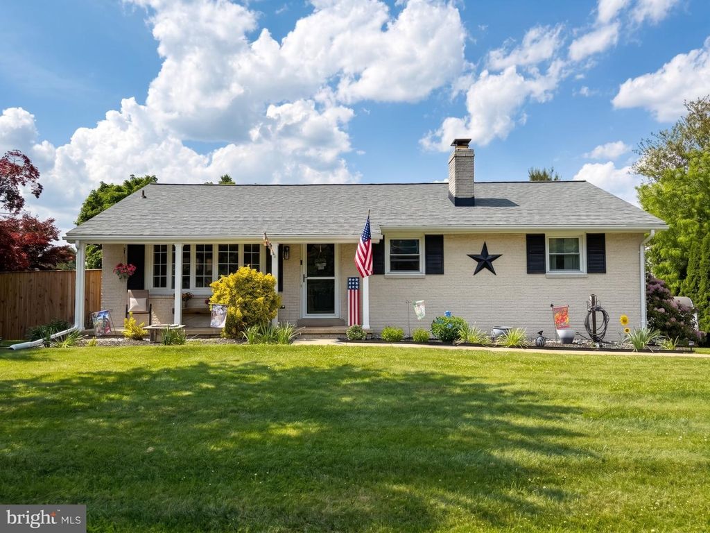 3272 CHARMIL DR, Manchester, MD 21102