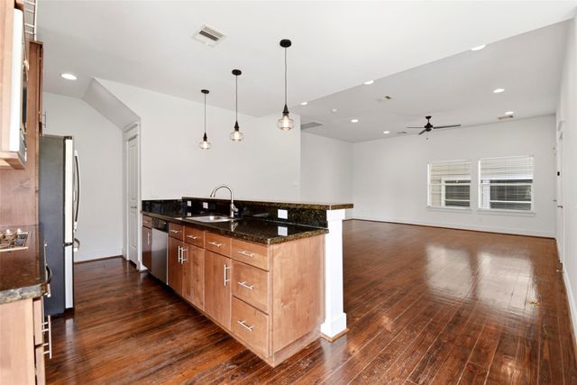 1512 Crockett Street A, Houston, TX 77007