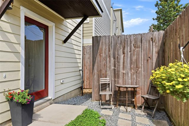 1512 Crockett Street A, Houston, TX 77007