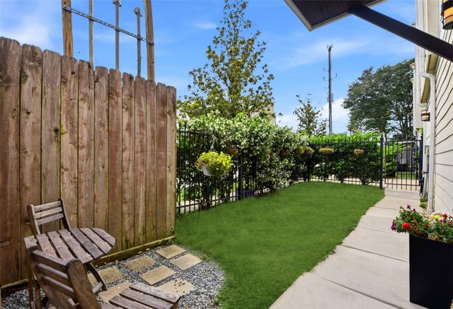 1512 Crockett Street A, Houston, TX 77007