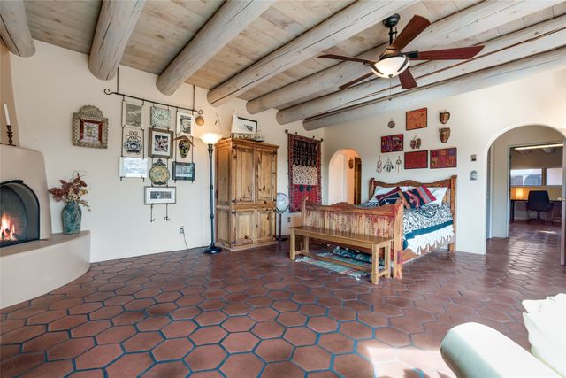 5 Cerrado Court, Santa Fe, NM 87508