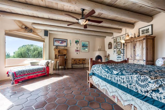 5 Cerrado Court, Santa Fe, NM 87508