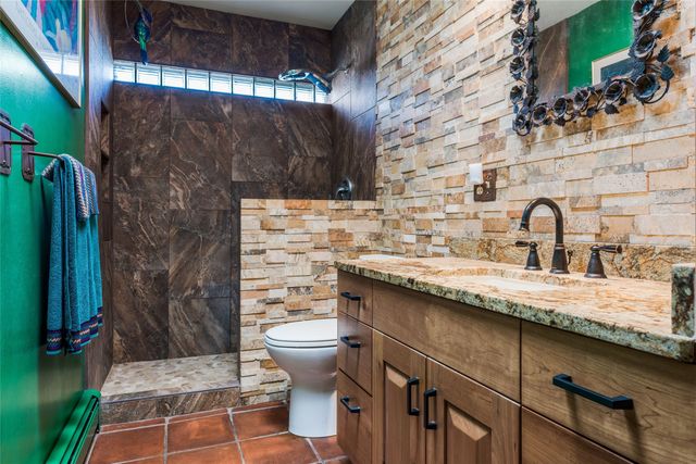 5 Cerrado Court, Santa Fe, NM 87508