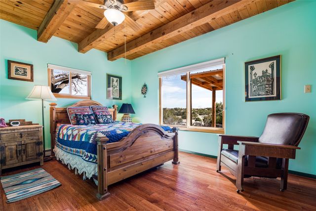 5 Cerrado Court, Santa Fe, NM 87508