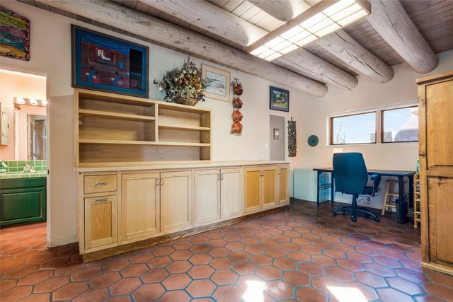 5 Cerrado Court, Santa Fe, NM 87508