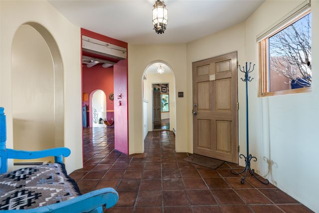 5 Cerrado Court, Santa Fe, NM 87508