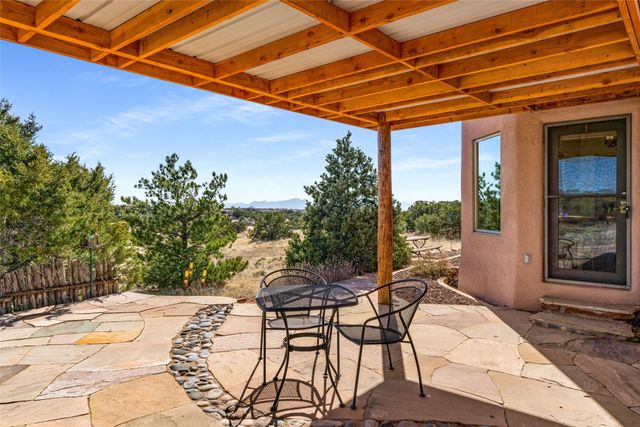 5 Cerrado Court, Santa Fe, NM 87508