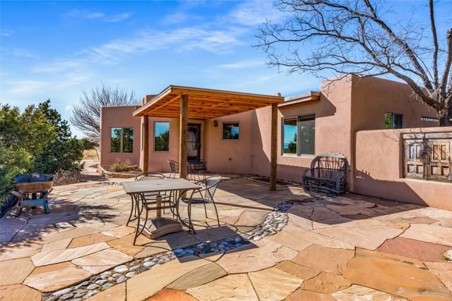 5 Cerrado Court, Santa Fe, NM 87508