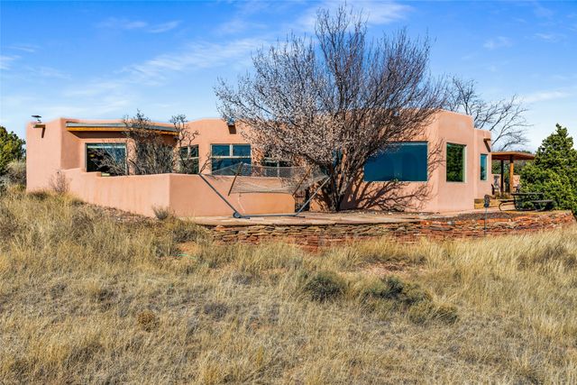 5 Cerrado Court, Santa Fe, NM 87508