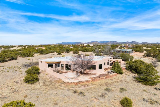 5 Cerrado Court, Santa Fe, NM 87508