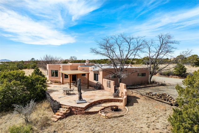5 Cerrado Court, Santa Fe, NM 87508
