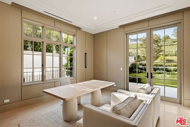 18 Swimmers Point, Newport Coast, CA 92657