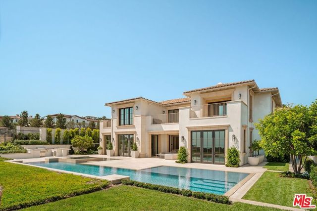 18 Swimmers Point, Newport Coast, CA 92657