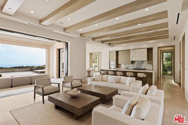 18 Swimmers Point, Newport Coast, CA 92657