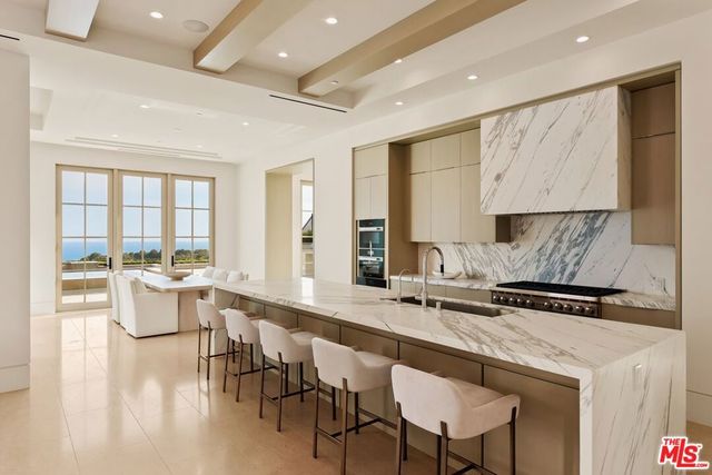 18 Swimmers Point, Newport Coast, CA 92657