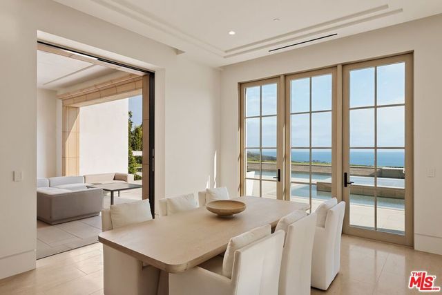 18 Swimmers Point, Newport Coast, CA 92657