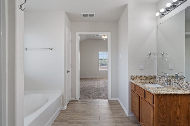 141 Toma Hawk Drive, Greenville, TX 75402