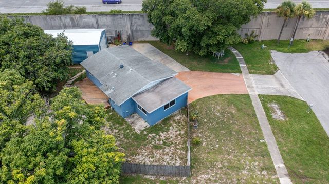1446 W DREW Street, Lantana, FL 33462
