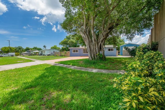1446 W DREW Street, Lantana, FL 33462