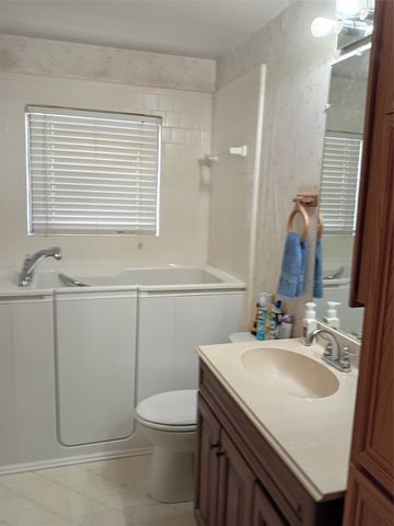 3132 Purington Avenue, Fort Worth, TX 76103