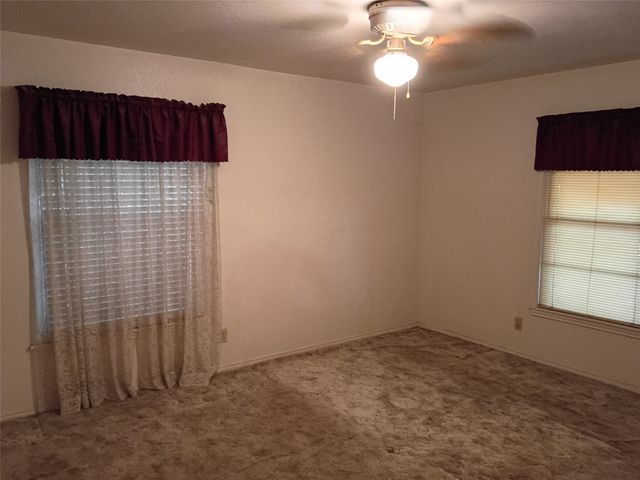 3132 Purington Avenue, Fort Worth, TX 76103