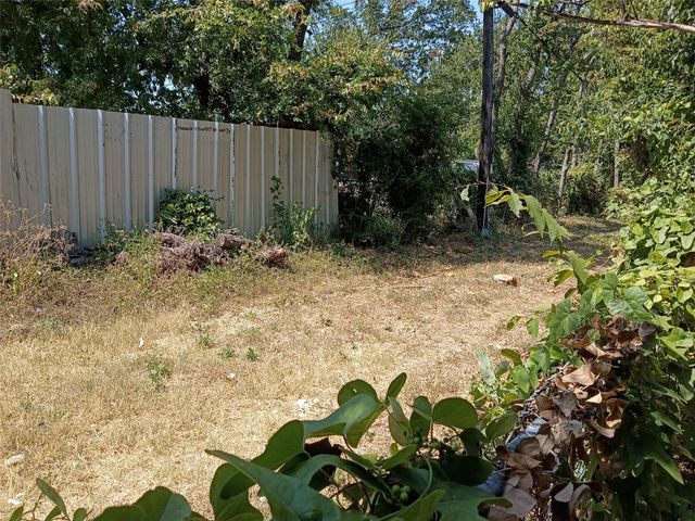 3132 Purington Avenue, Fort Worth, TX 76103