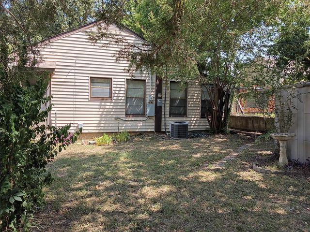 3132 Purington Avenue, Fort Worth, TX 76103