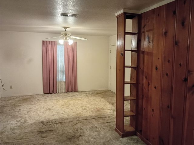 3132 Purington Avenue, Fort Worth, TX 76103