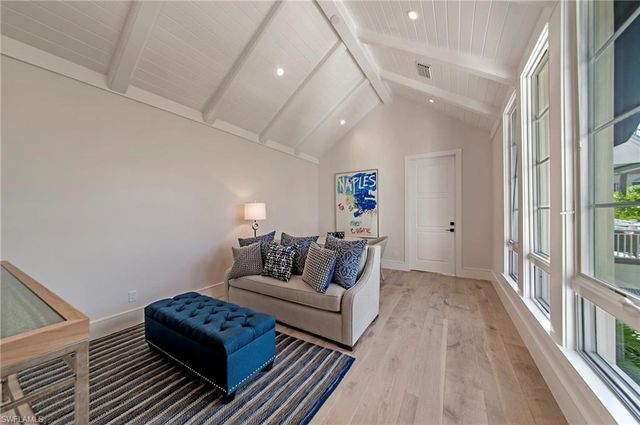 434 3rd AVE S, Naples, FL 34102