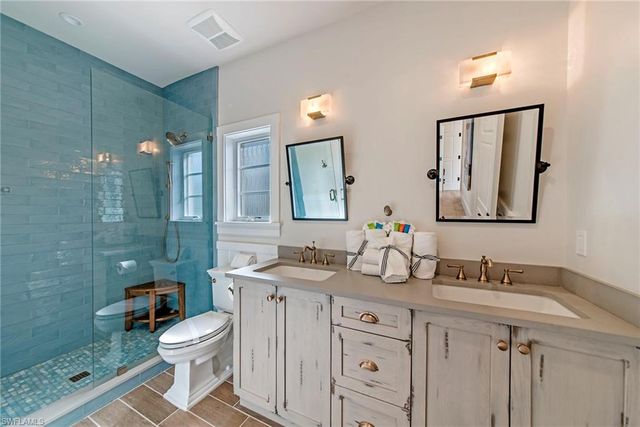434 3rd AVE S, Naples, FL 34102