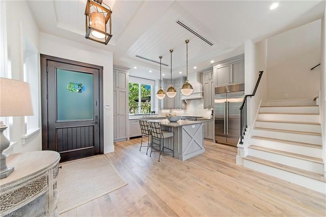 434 3rd AVE S, Naples, FL 34102