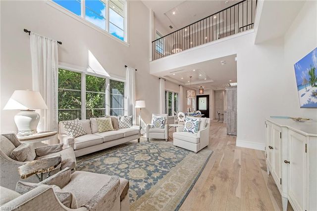 434 3rd AVE S, Naples, FL 34102