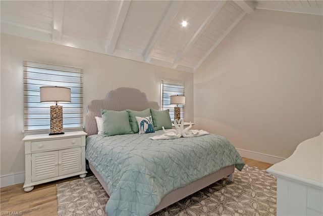 434 3rd AVE S, Naples, FL 34102