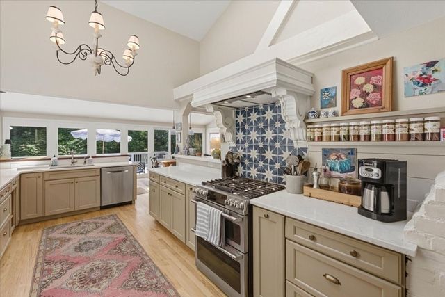 32 Branch St, Scituate, MA 02066