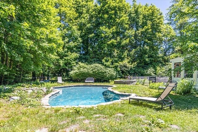 32 Branch St, Scituate, MA 02066