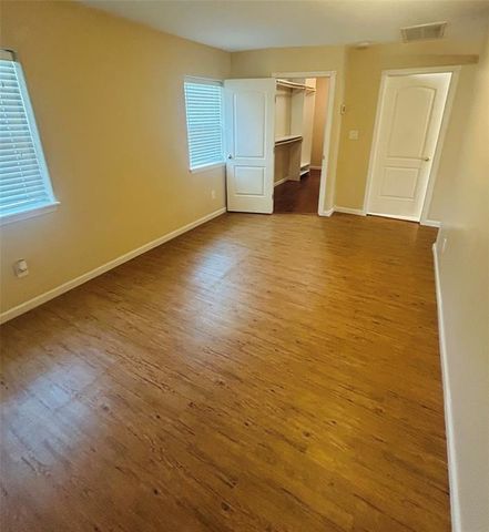 1025 14th Street, San Leon, TX 77539