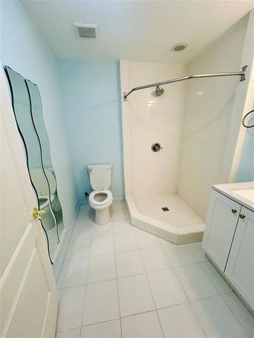 1025 14th Street, San Leon, TX 77539