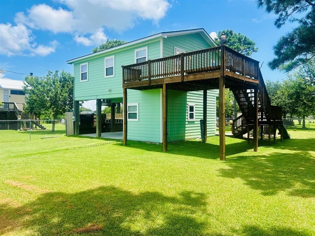 1025 14th Street, San Leon, TX 77539
