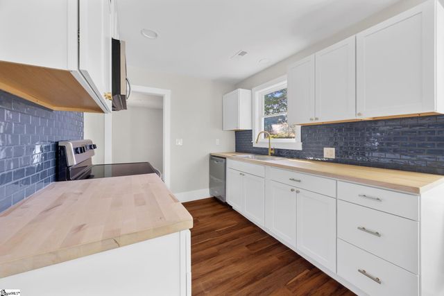 2501 Poinsett Highway, Greenville, SC 29609