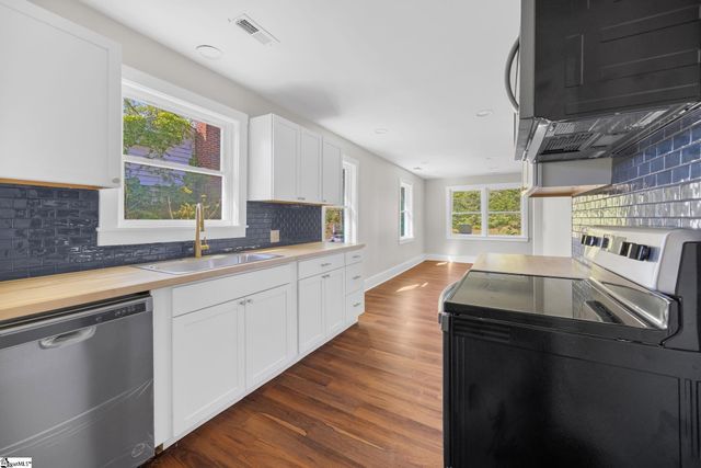 2501 Poinsett Highway, Greenville, SC 29609