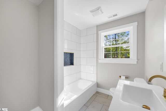 2501 Poinsett Highway, Greenville, SC 29609