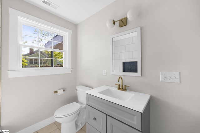 2501 Poinsett Highway, Greenville, SC 29609