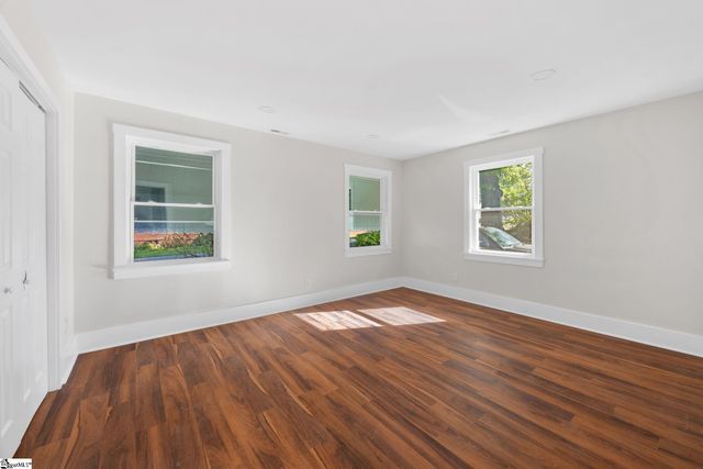 2501 Poinsett Highway, Greenville, SC 29609